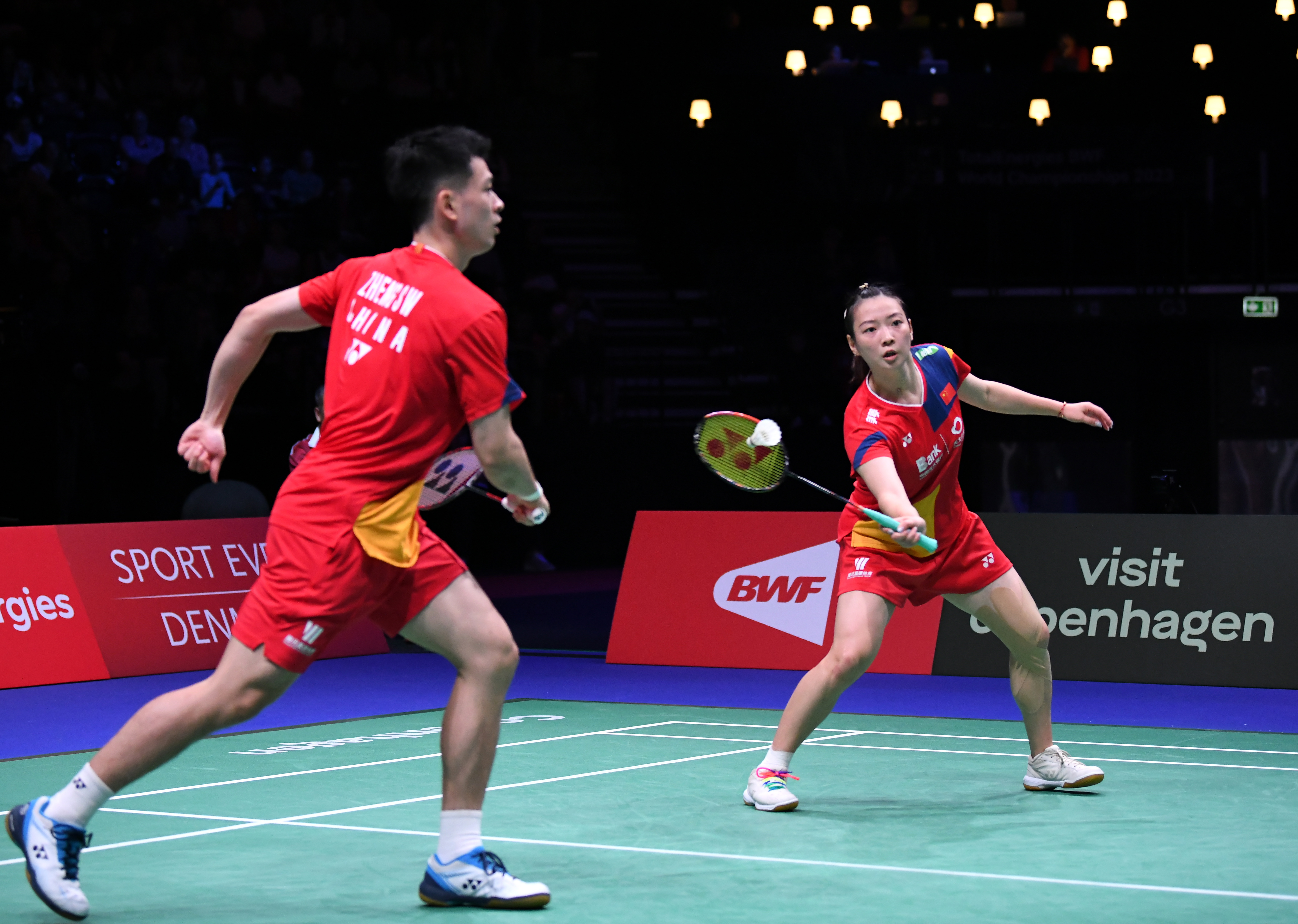 色的表现摘 色的表现摘